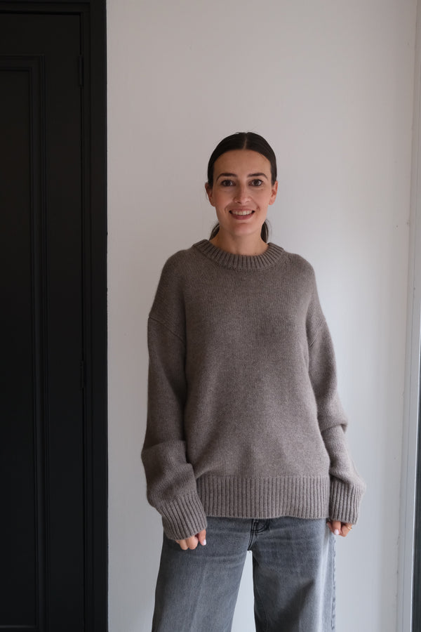 Pullover Lisa yang