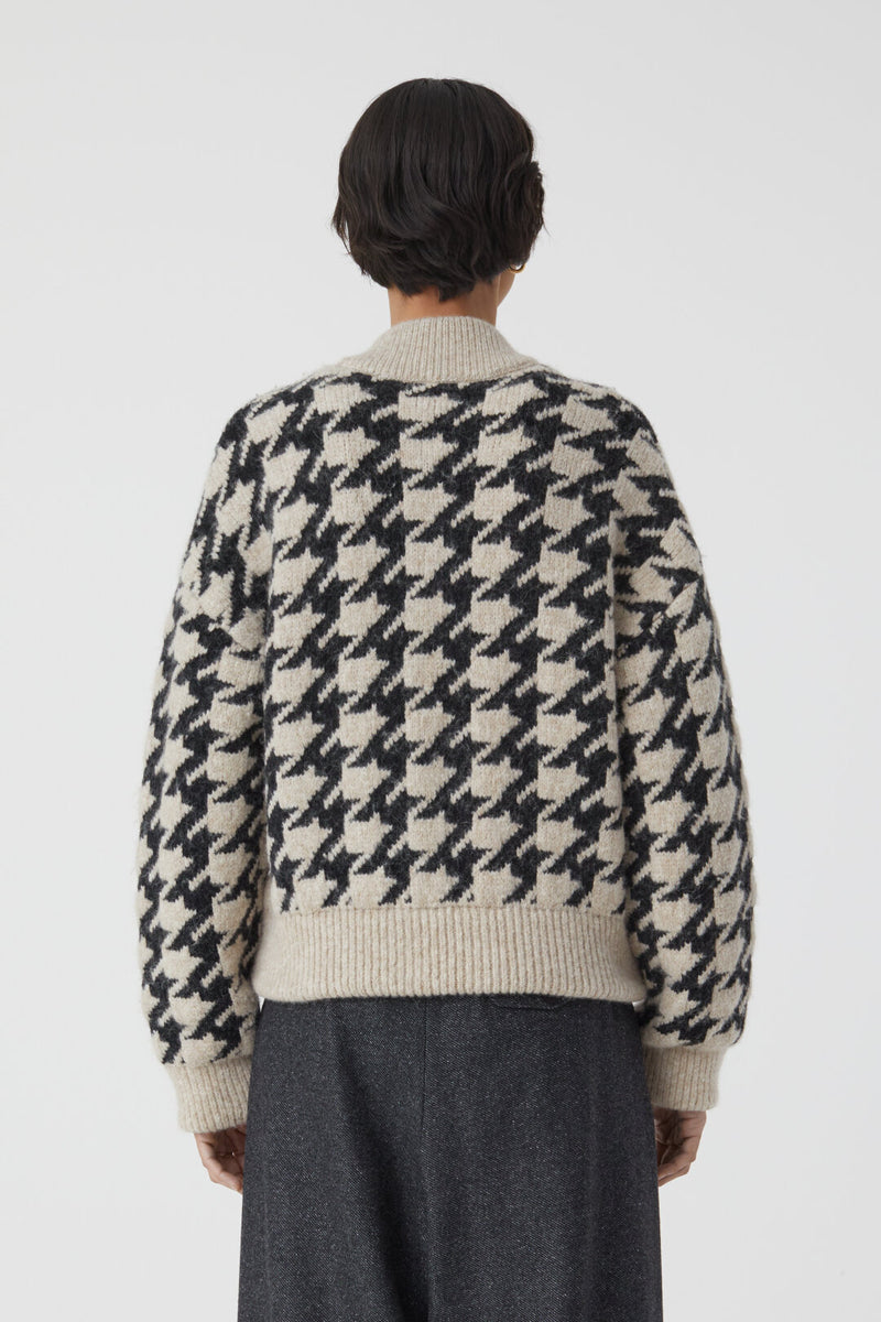 Vest Closed