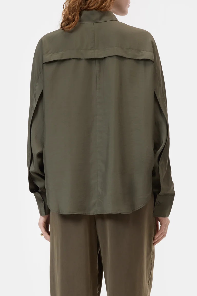 Blouse Closed