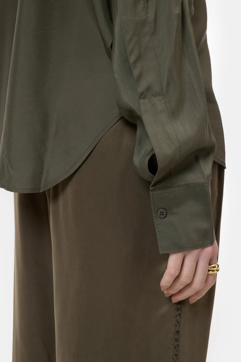 Blouse Closed